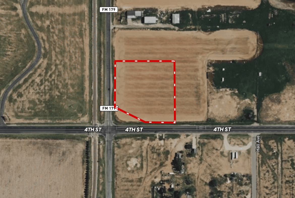 Parcel map outlining the 3.5 acre corner tract at FM 179 and 4th Street in Lubbock, TX